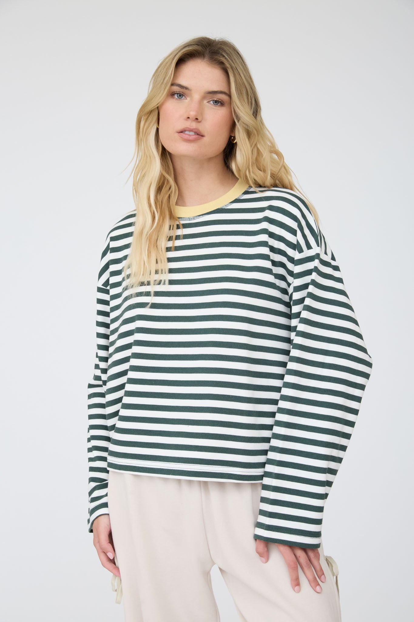 Color Block Neck Trim Long Sleeve Boxy Knit Top