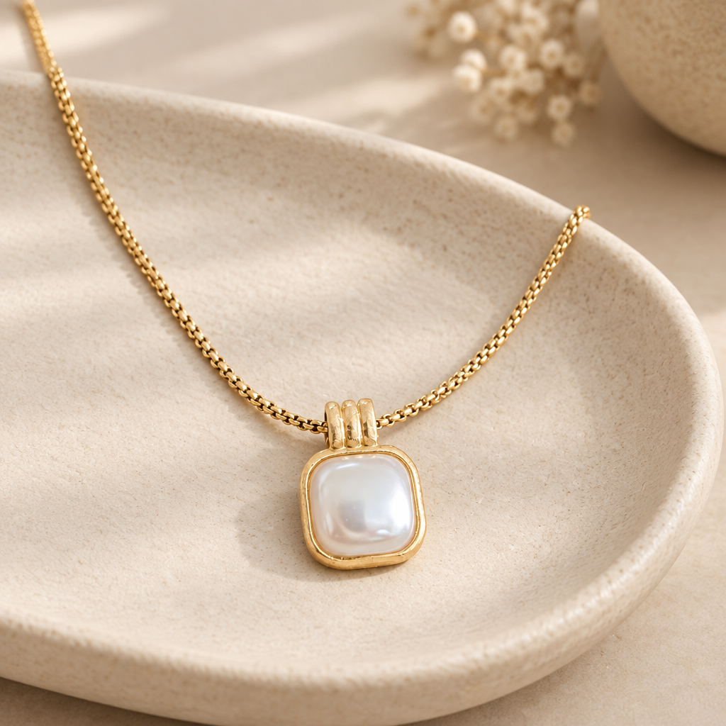 Sq. Pearl Pendant Necklace