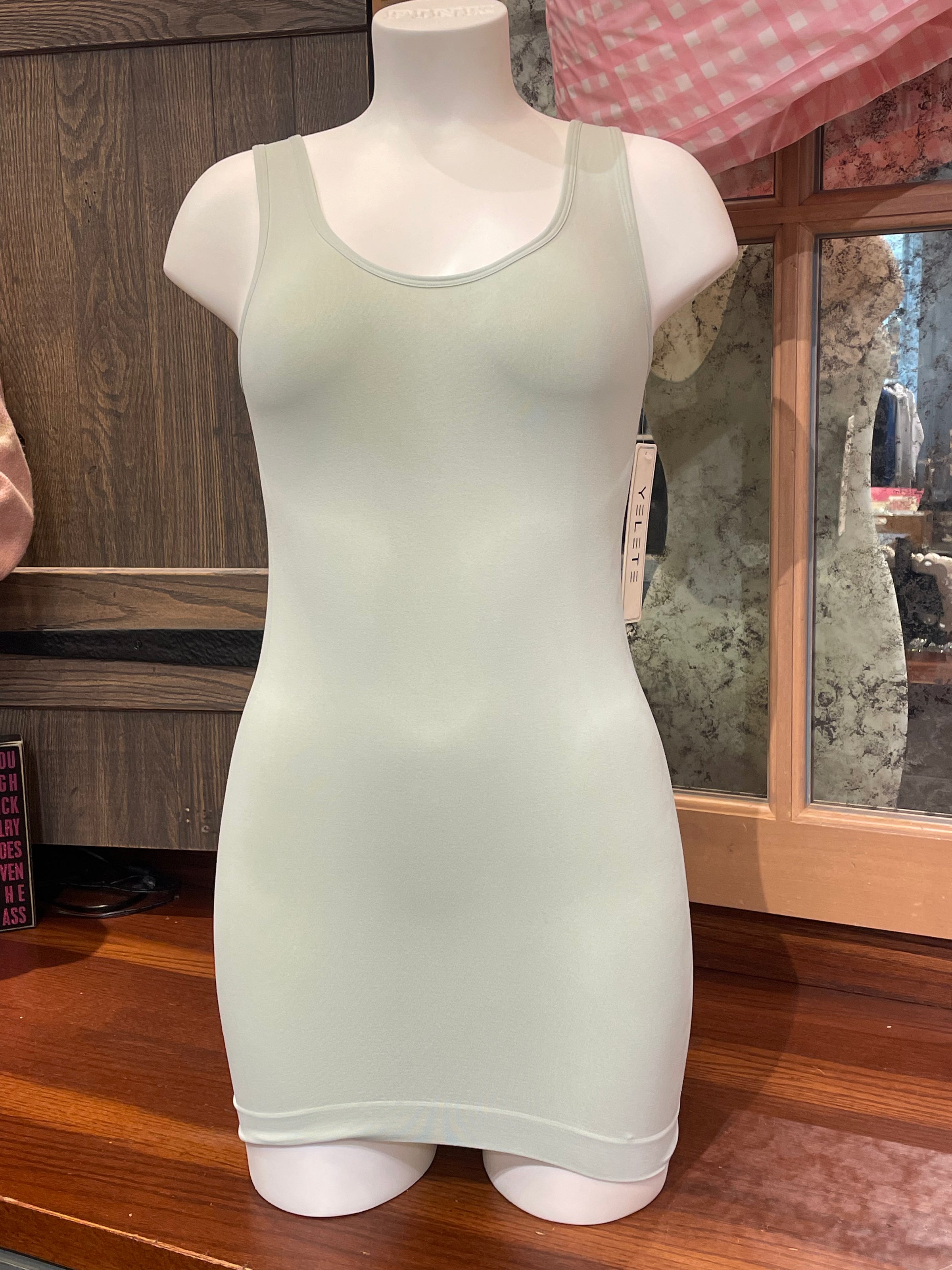 Reversible V or U Neckline Seamless Tank