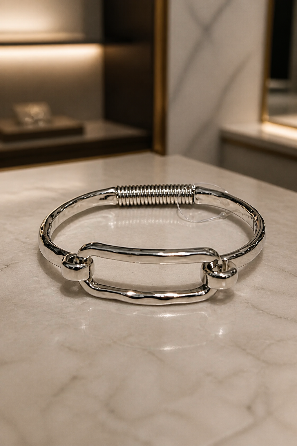 The Clasp Bracelet