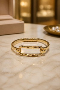 The Clasp Bracelet