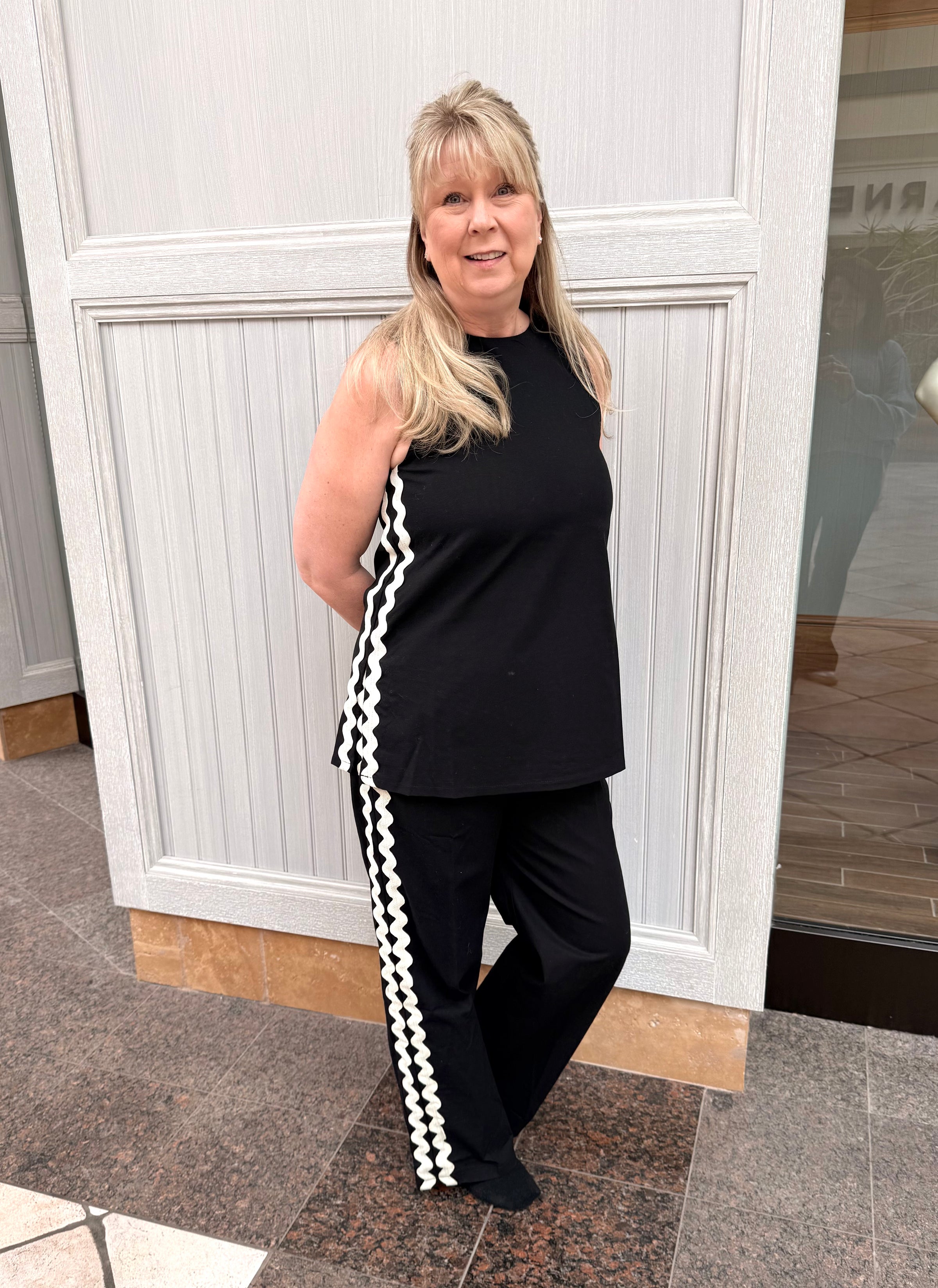DOORBUSTER Sleeveless Top With Detail Trim