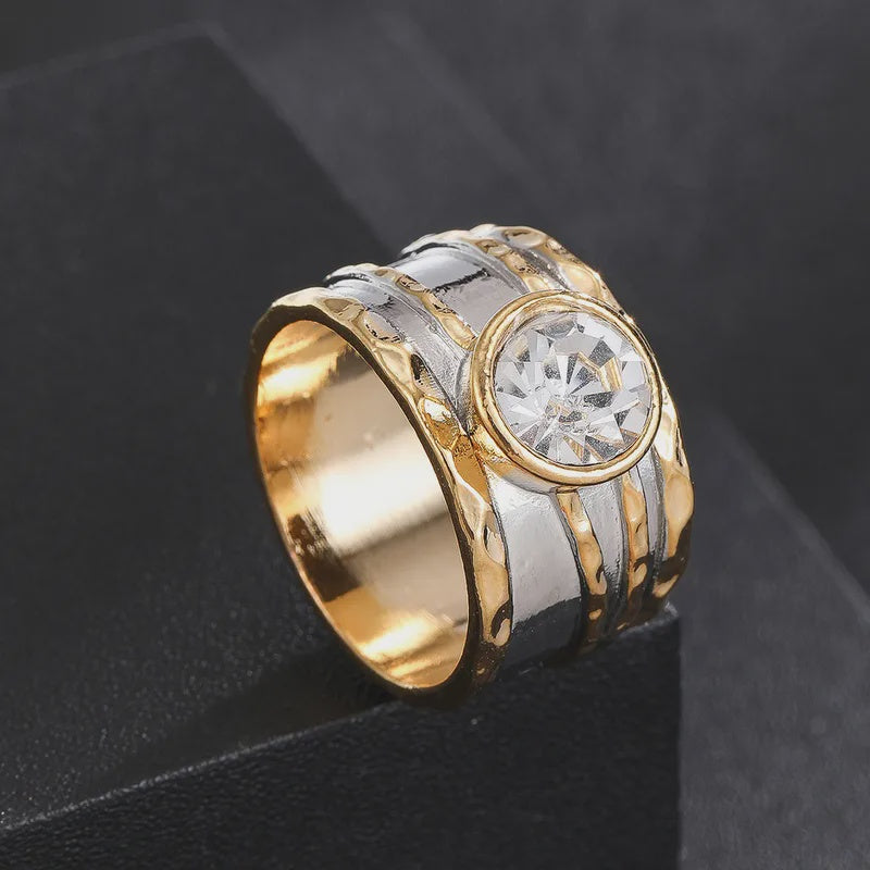 The Glamour Band Ring