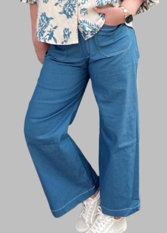 Contrast Stitching Crop