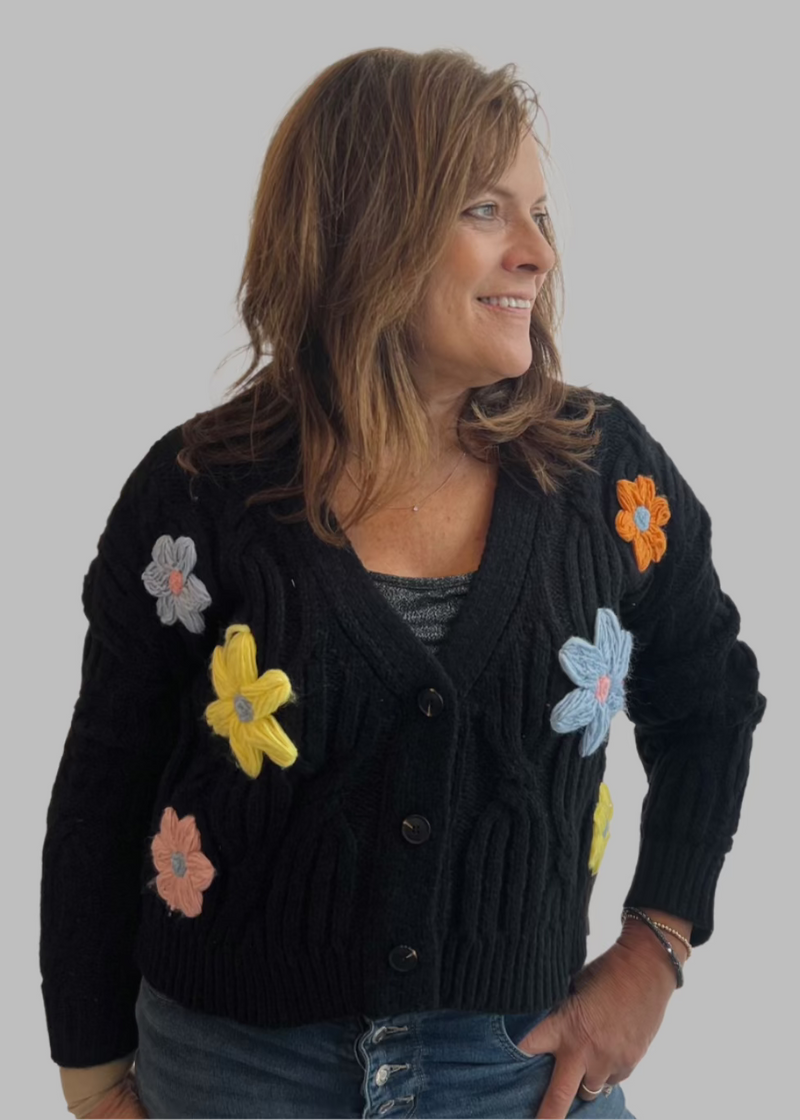 Chunky Knit Sweater W Flowers