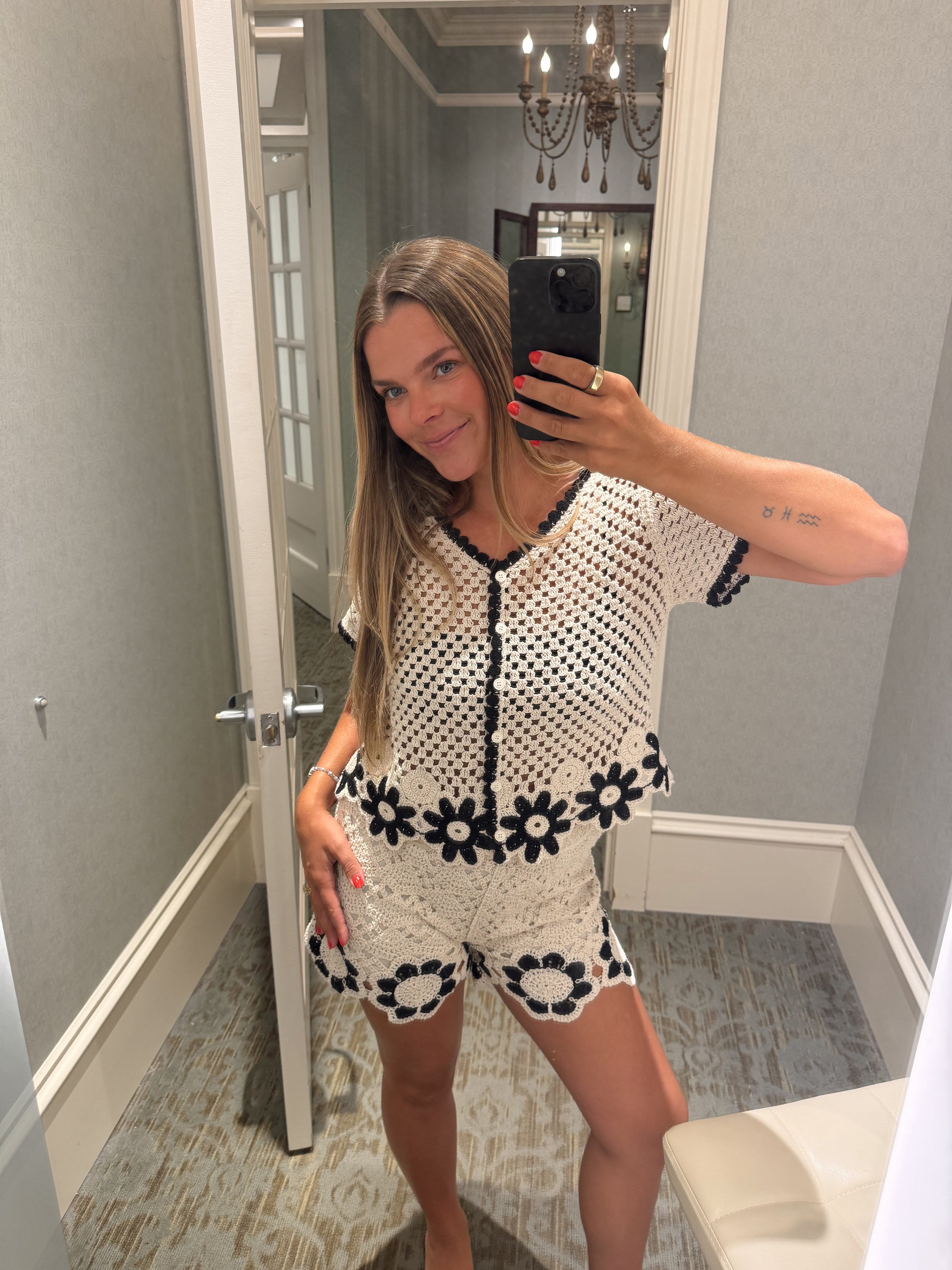 Flower Bottom Crochet Short Sleeve