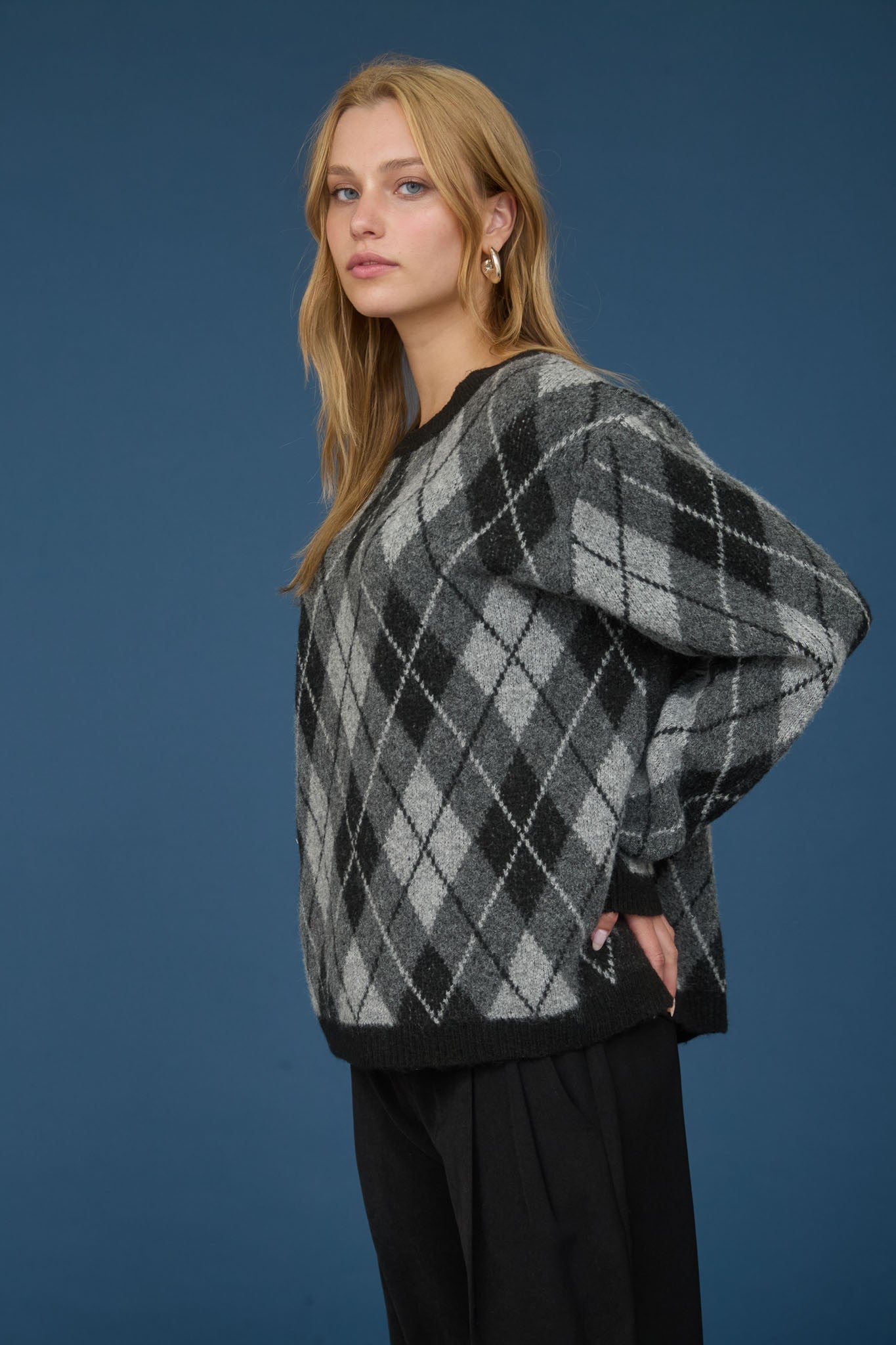 Argyle Pattern Long Sleeve Knit Sweater - Chandeliers Boutique ny