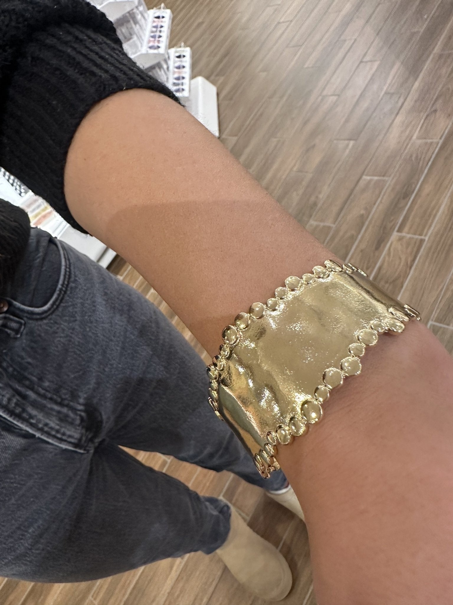 Caline Cuff - Chandeliers Boutique ny