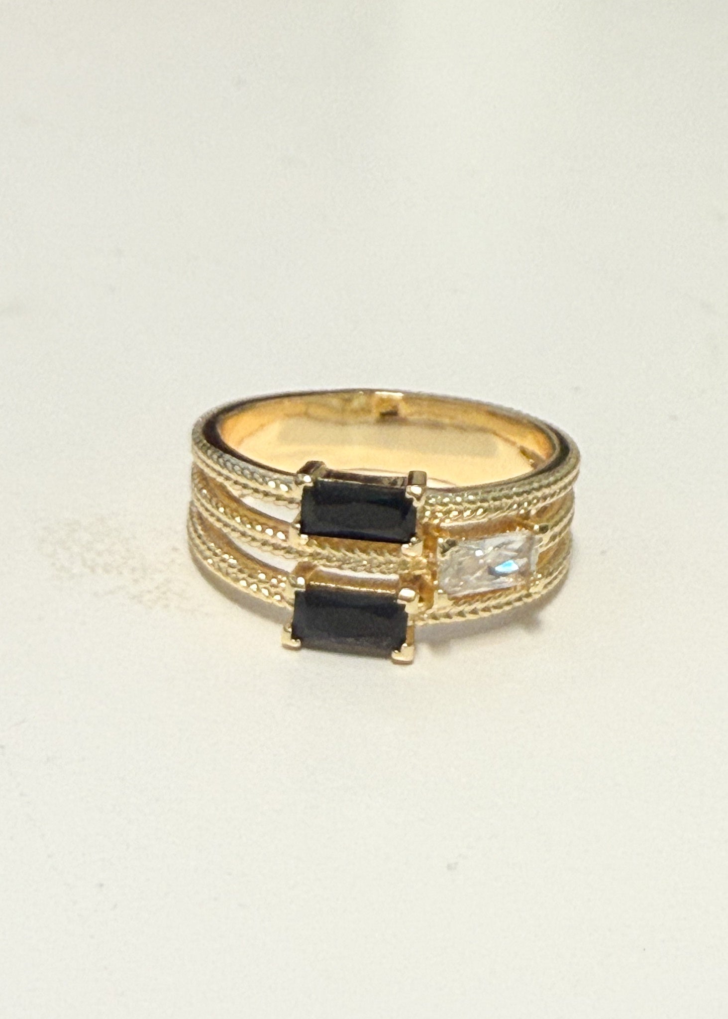 Carolina Beach Ring - Chandeliers Boutique ny