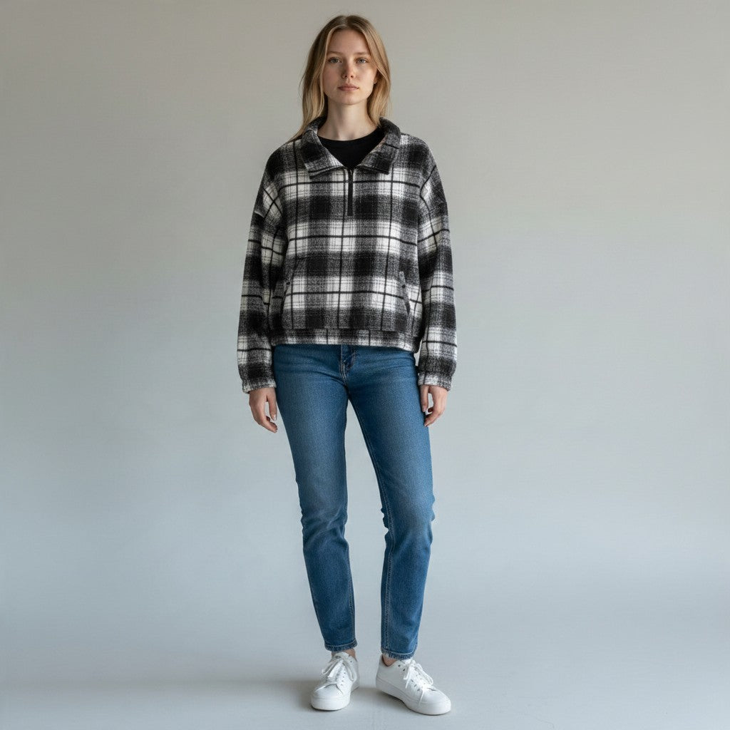 Chandeliers Boutique ny crop collared black and white plaid flannel jacket with half zip and front pockets