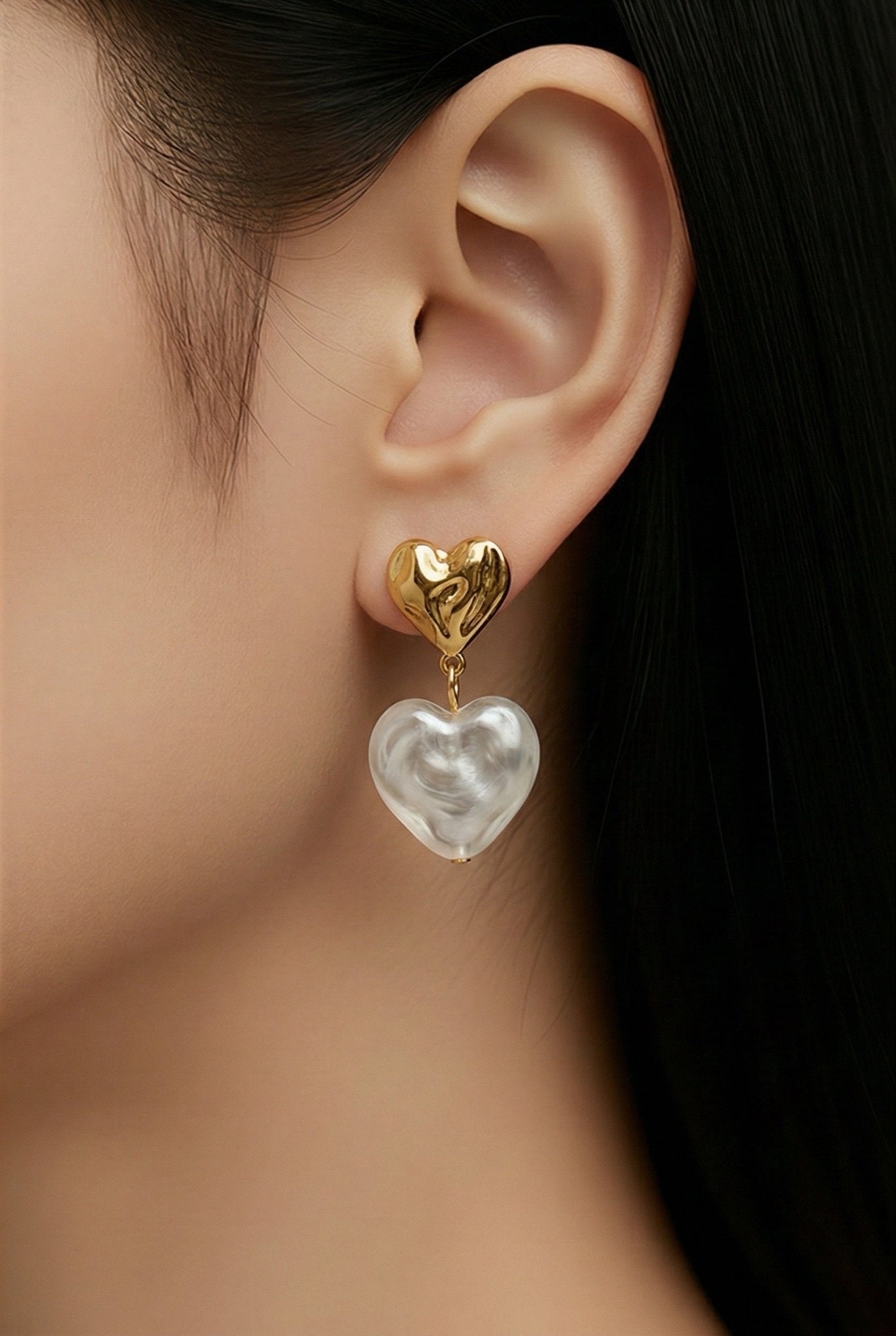 Double Hearts Post - Chandeliers Boutique ny