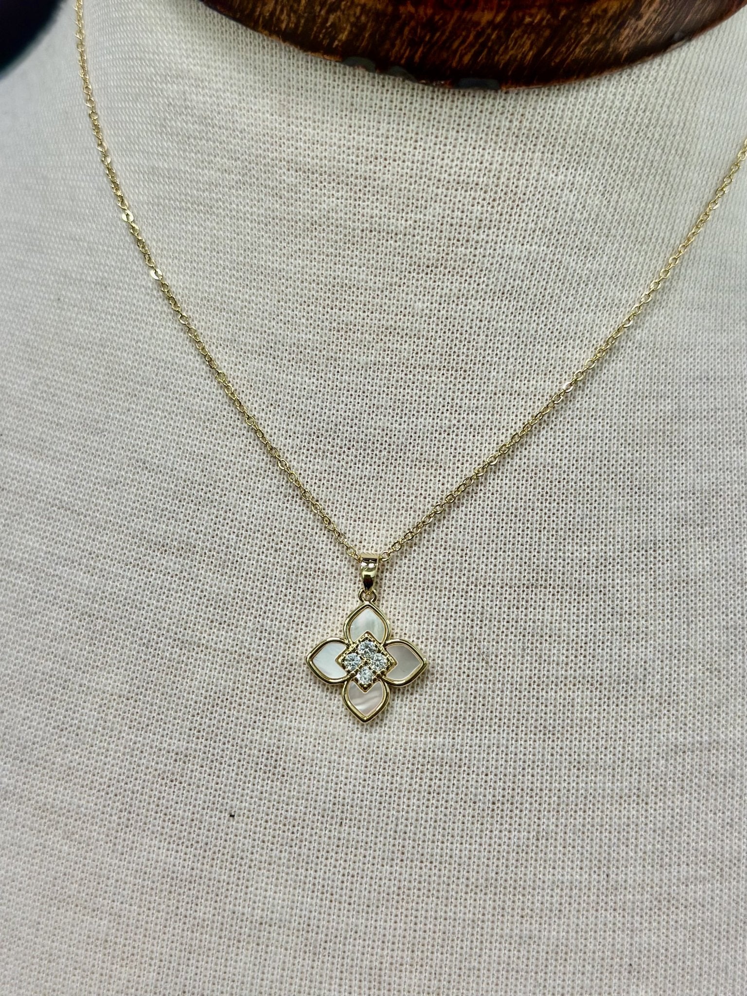 In Bloom Necklace - Chandeliers Boutique ny