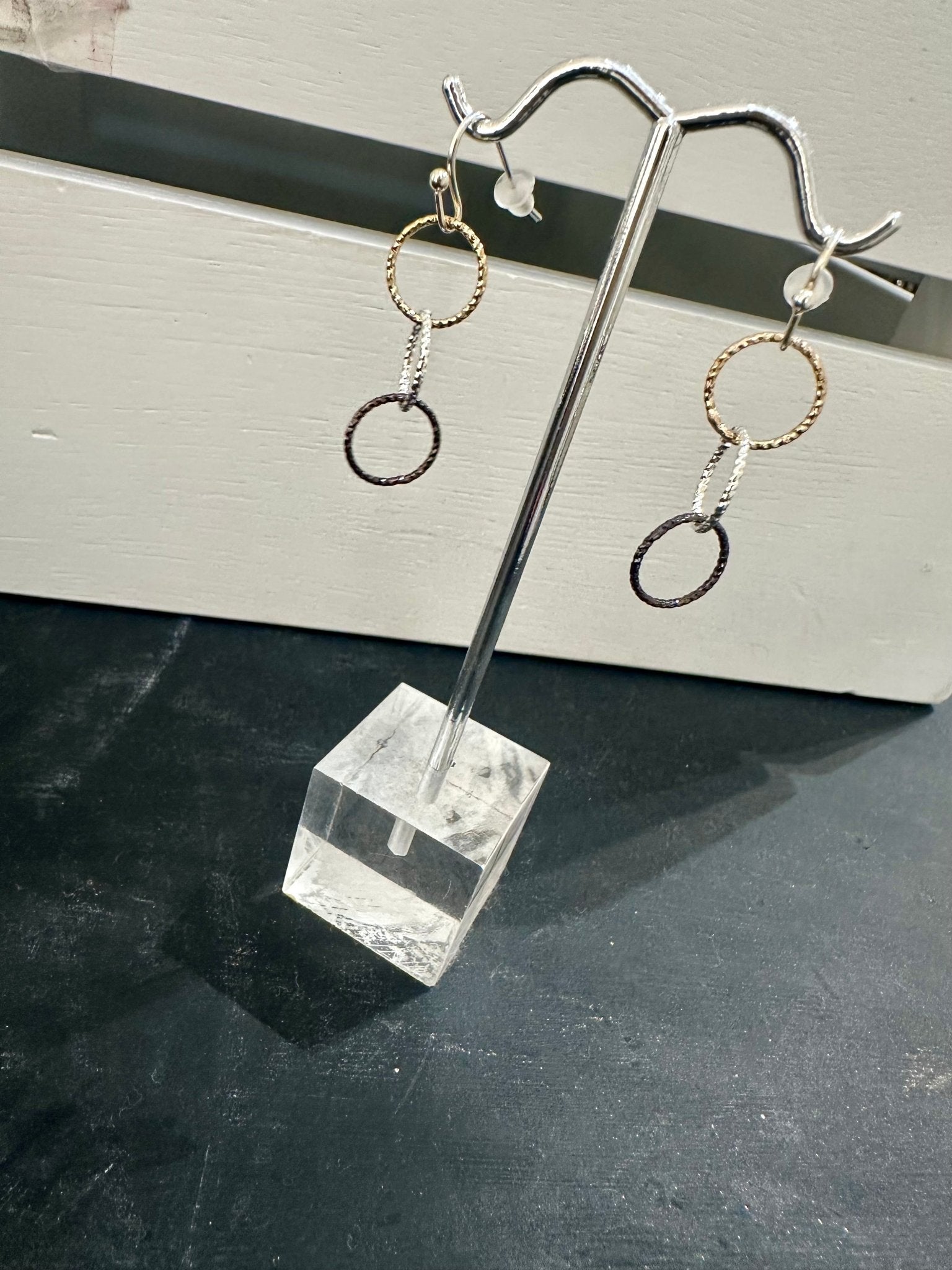 Multi Metal Circle Earring - Chandeliers Boutique ny
