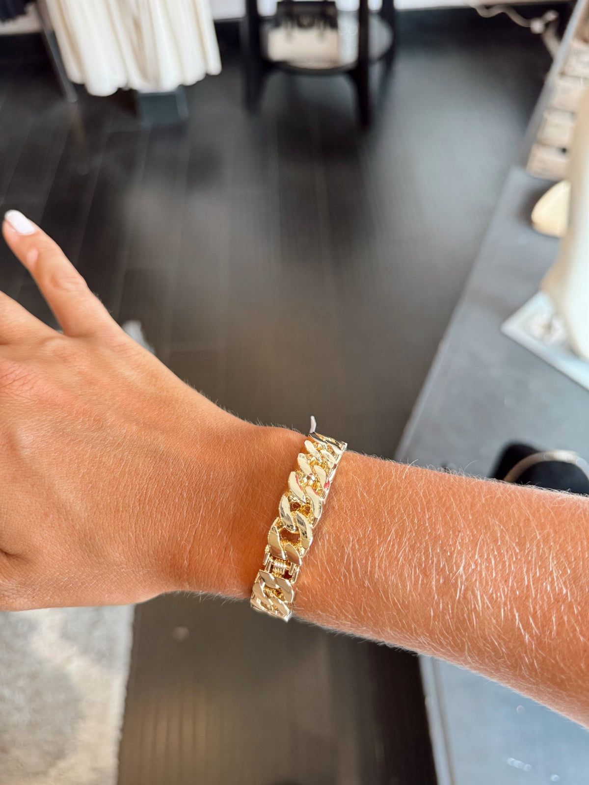 On the Ave - Chandeliers Boutique ny