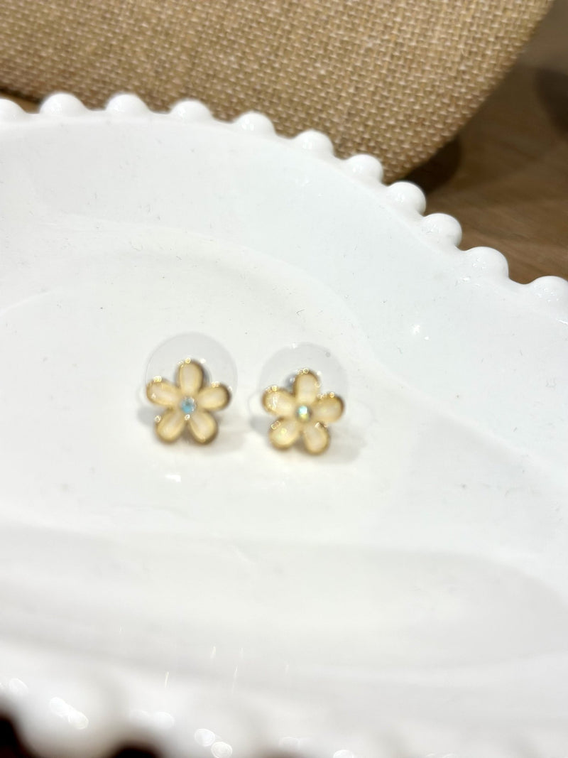 Petite Daisy Earring - Chandeliers Boutique ny