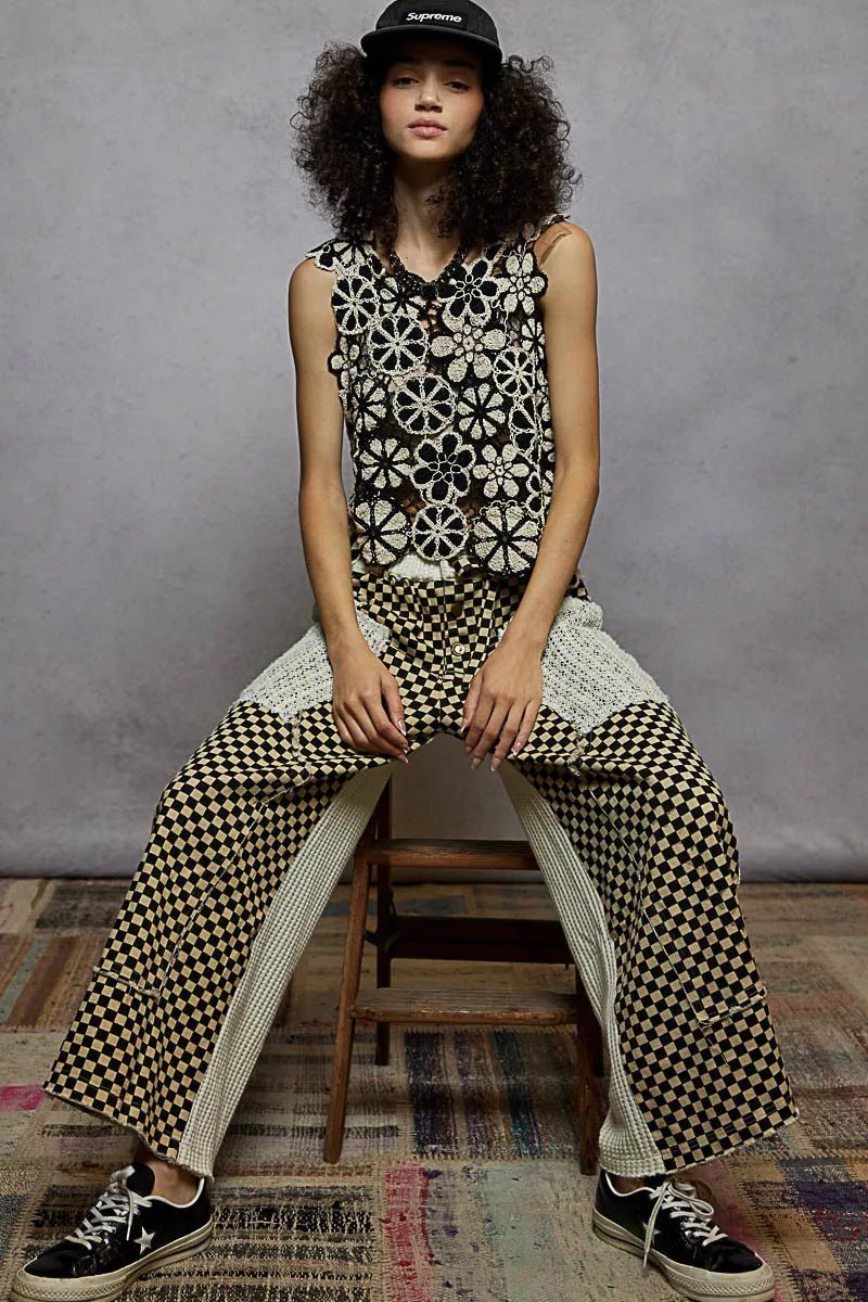 POL Round Neck Floral Crochet Sleeveless Cropped Top - Chandeliers Boutique ny