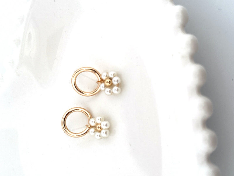 Daisy Charm Earring