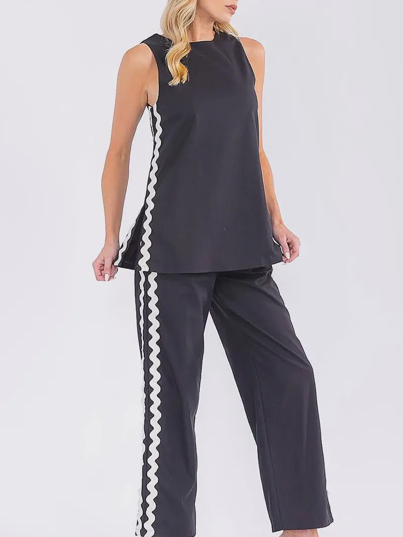 Sleeveless Top With Detail Trim - Chandeliers Boutique ny