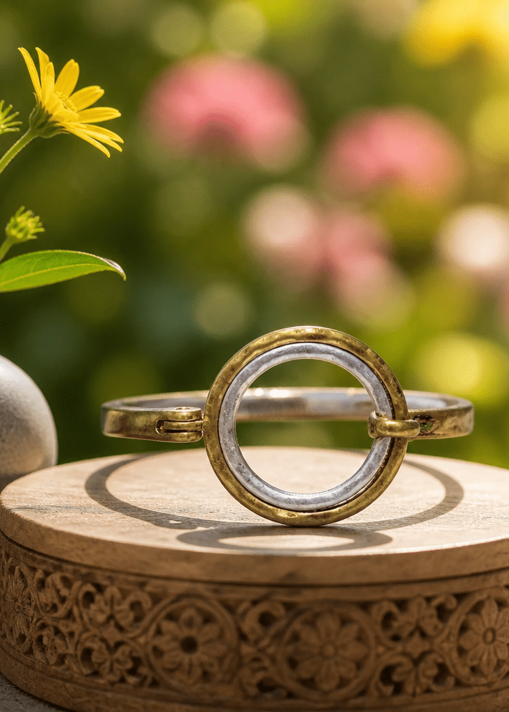 Spring w/ hook Bracelet circle - Chandeliers Boutique ny