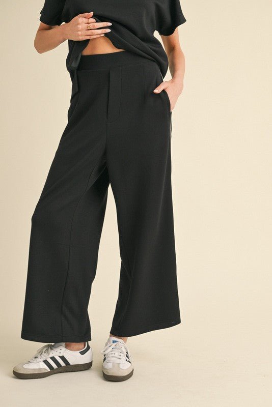 Striped Down Line Pants With Pockets - Chandeliers Boutique ny