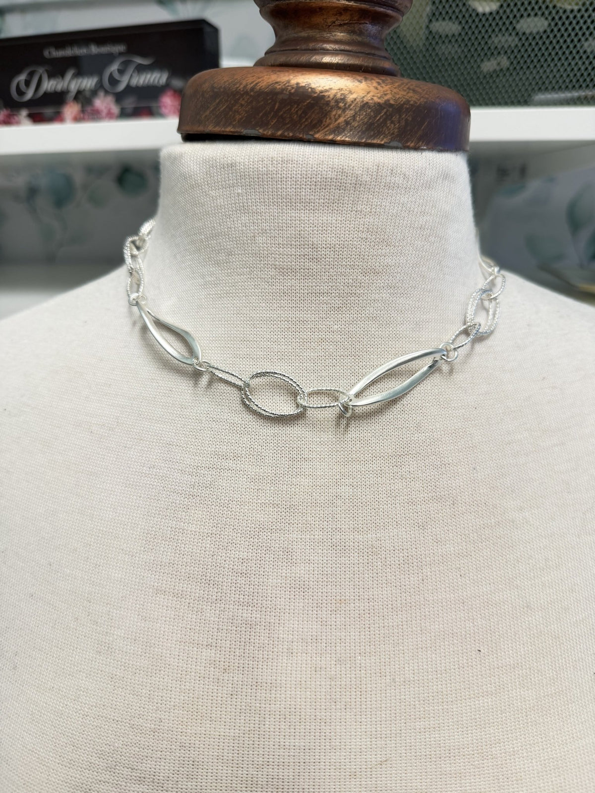The Cardi Necklace - Chandeliers Boutique ny