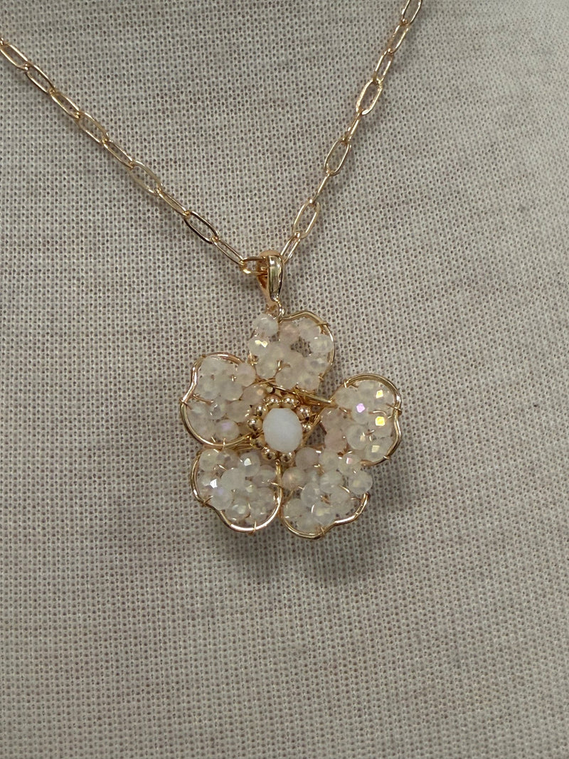 The Elegant Flower Necklace - Chandeliers Boutique ny