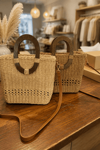 Wood Handle Straw Bag - Chandeliers Boutique ny