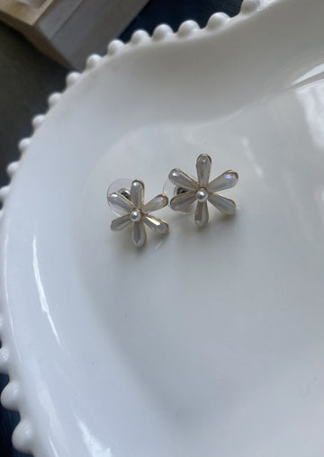 Glass Cream Flower Earring
